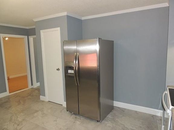 5th image of 607 Belle St #23/24