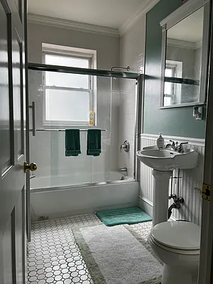 Rented by Oxford Property Group | media 35