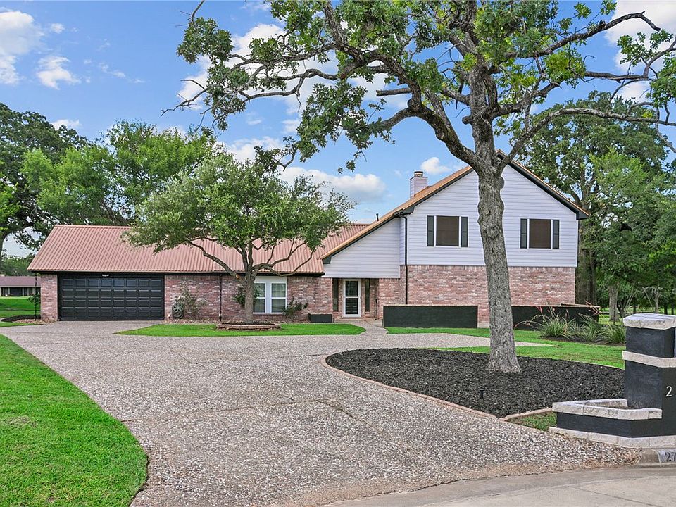 1st image of 2711 Pinehurst Cir