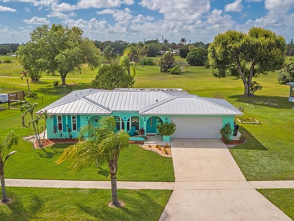 2nd image of 3012 SE Santa Anita Street
