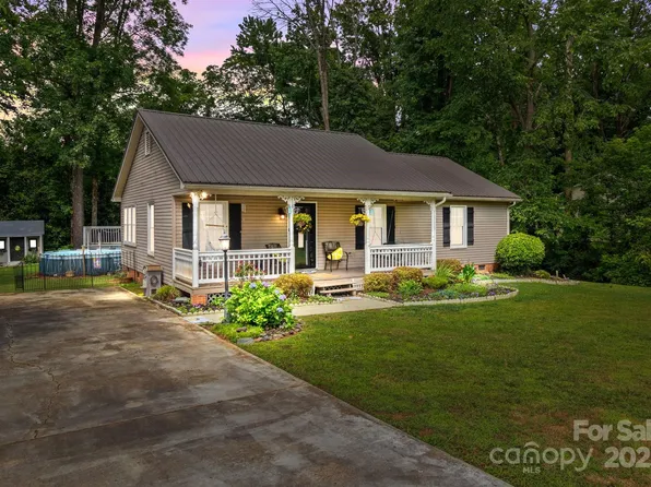 716 Mooresville Rd, Salisbury, NC 28144