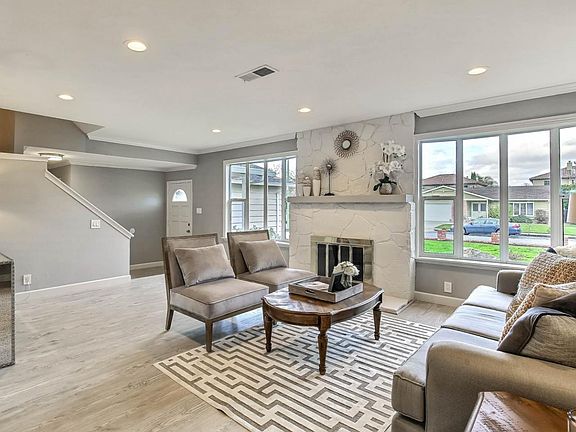3rd image of 1614 Montrose Way