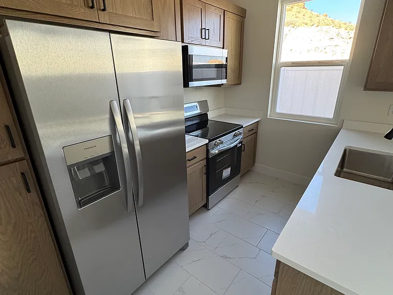 1934 E Riverside Dr #883 — Photo 7