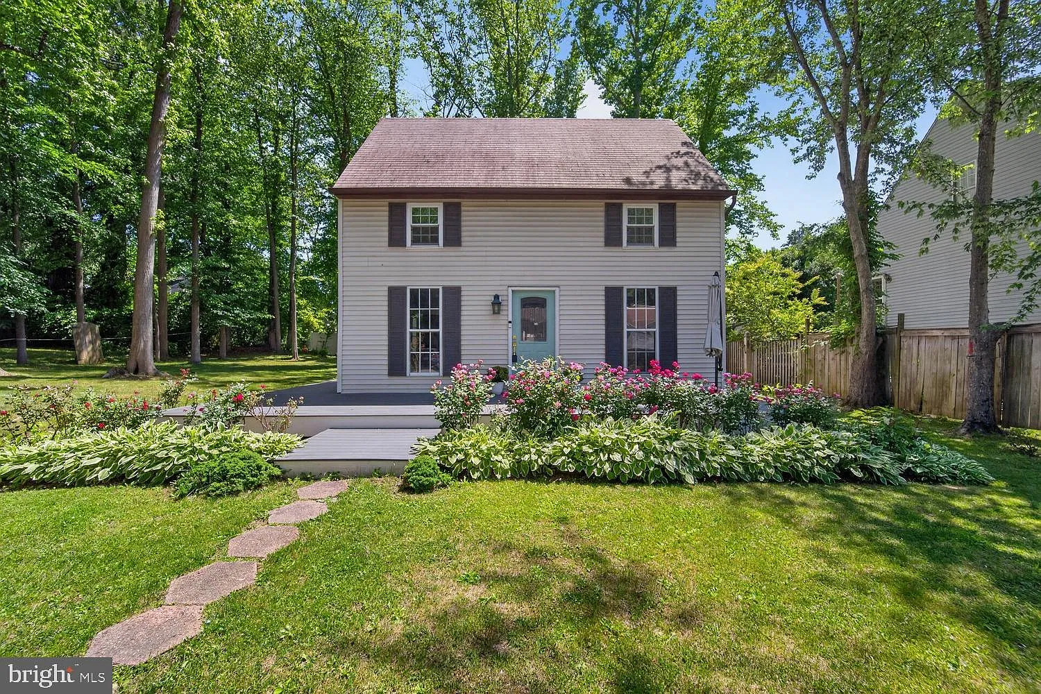 3 bed, 2.0 bath, 1100 sqft, $2,800 — Photo 1