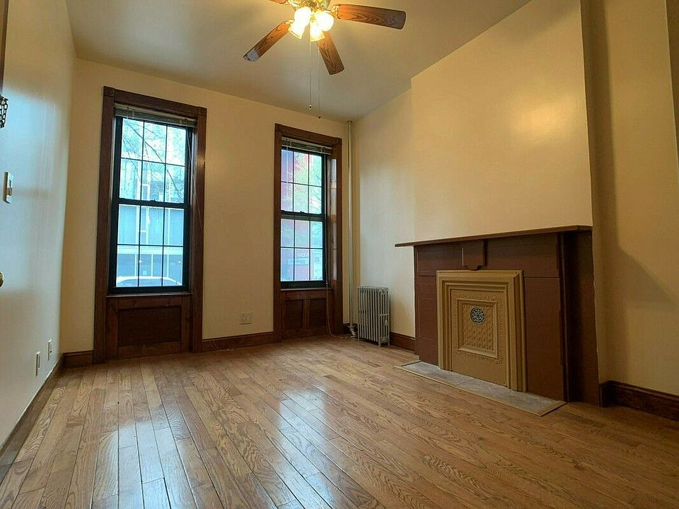 1st image of 931 Pacific St APT 1L
