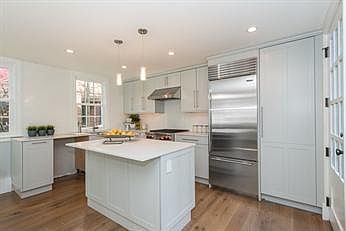 2nd image of 29 Grant St #29