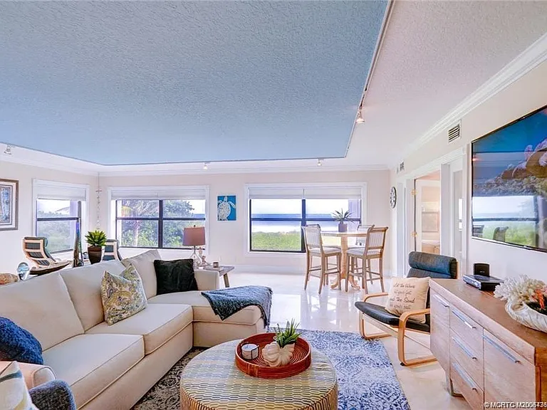 1289 NE Ocean Blvd #6 — Photo 9