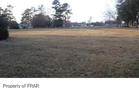 3rd image of 465 Circle Dr