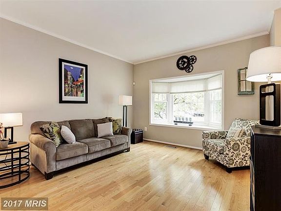 4th image of 8239 Cedar Landing Ct