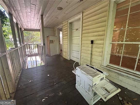 2nd image of 232 E Main St