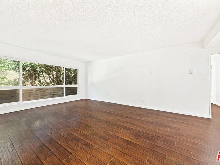 5600 Kensington Way #104 — Photo 13