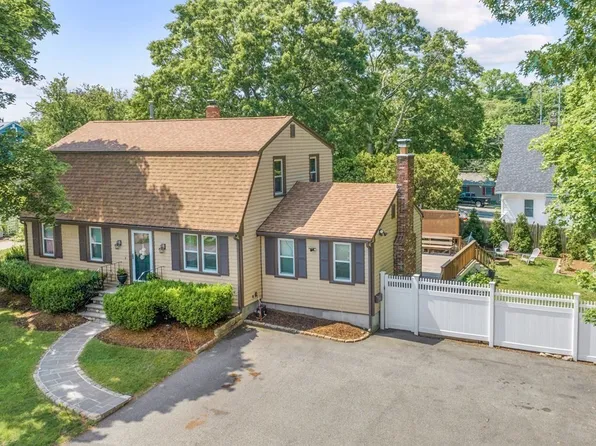 50 Friend St, Weymouth, MA 02189
