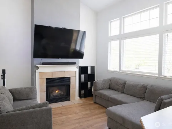 420 S 46th Place #H, Renton, WA 98055
