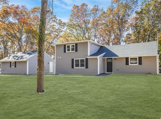 194 Rustic Rd, Ronkonkoma, NY 11779