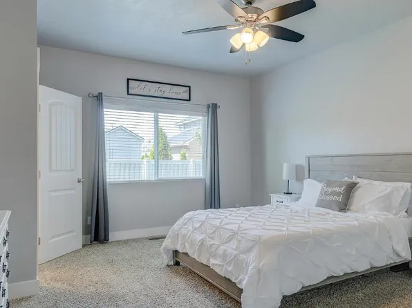 1085 White Horse Ridge Dr, Middleton, ID 83644