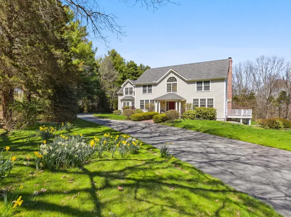 19 Juniper Lane, Stonington, CT 06378
