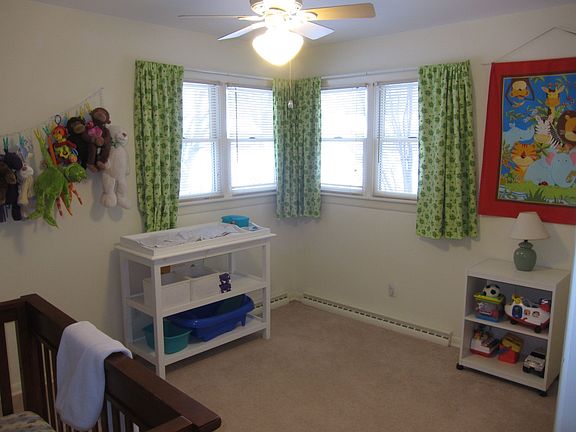 4th image of 389 Willow Dr