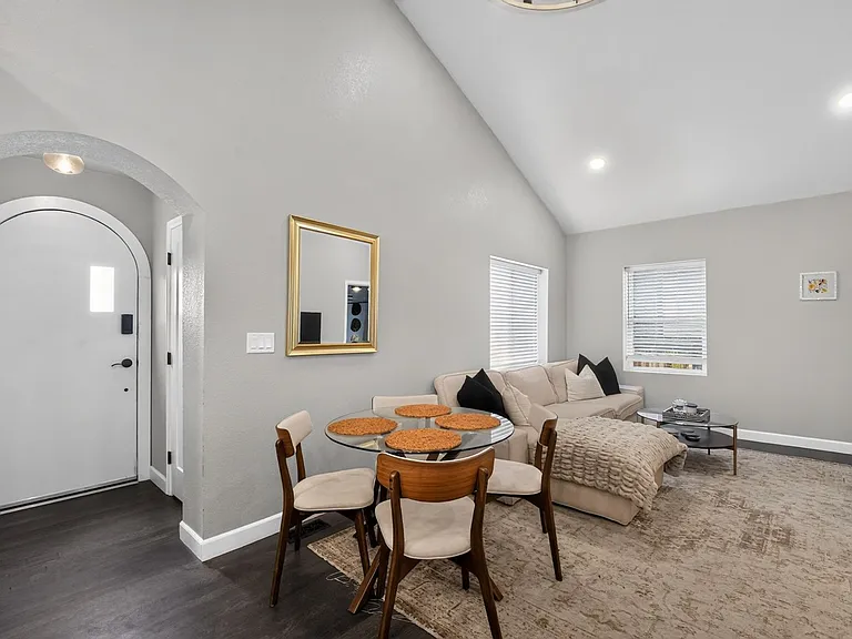 2615 W Caithness Pl — Photo 10