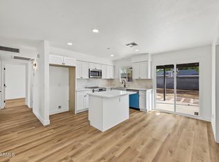 10819 W TURNEY Avenue, Phoenix, AZ 85037