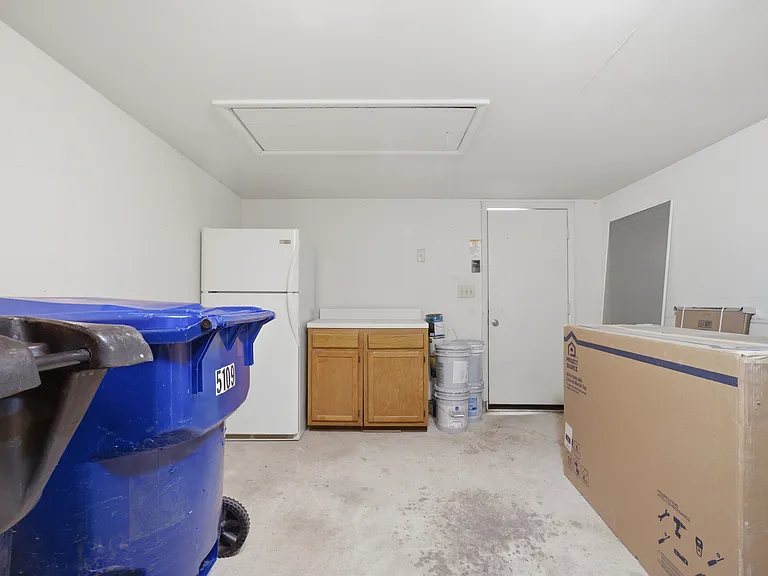 5109 Glenwood Way — Photo 34