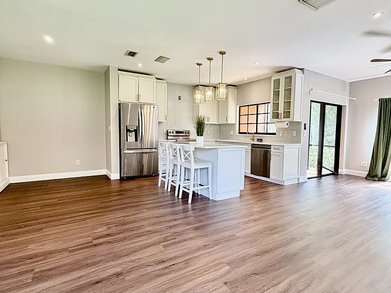 1050 Blackwater Dr #1 — Photo 14