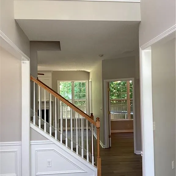 550 Ashland Pkwy — Photo 3