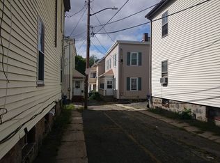 35 1/2 Snow St, Boston, MA 02135