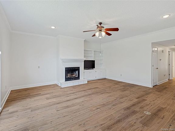 2nd image of 2513 New Dawn Dr