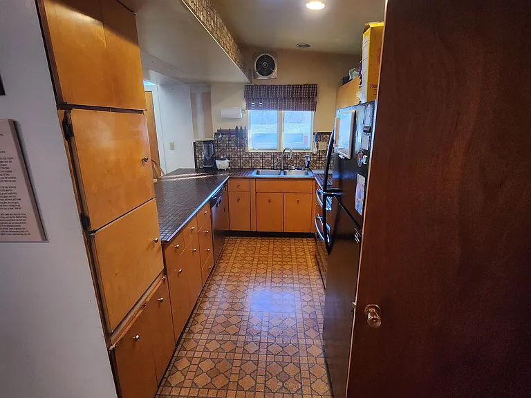 1216 S Grand Ave — Photo 5