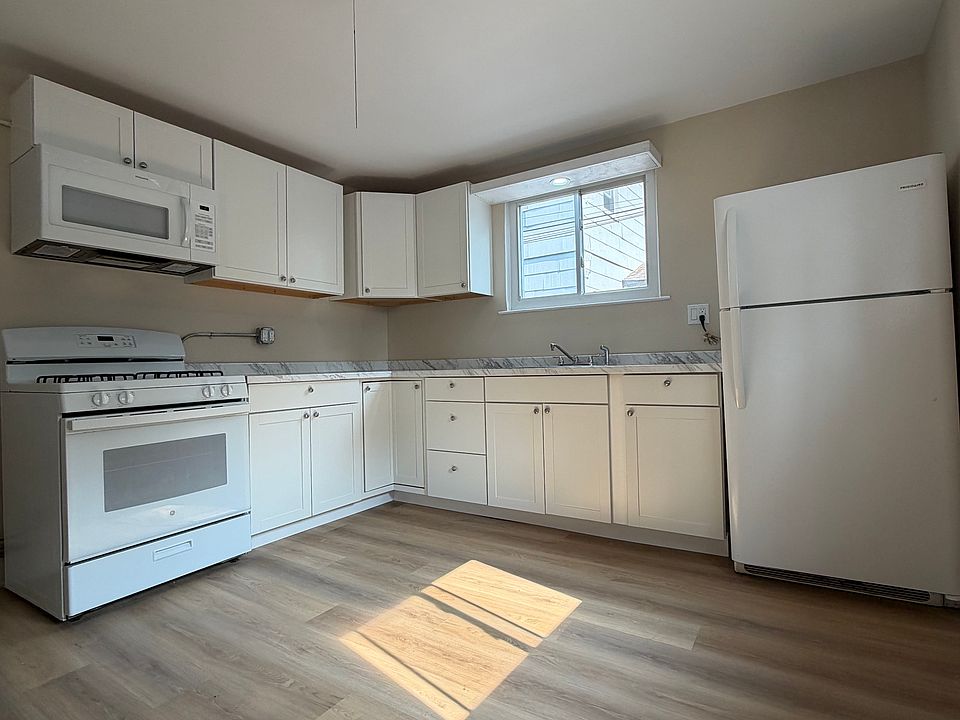 1st image of 68 Benson St #1