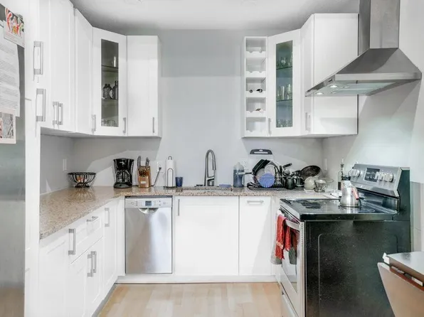 2411 Buchanan St NE #1, Minneapolis, MN 55418