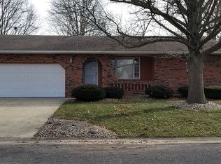 25 Sun Ct, Highland, IL 62249