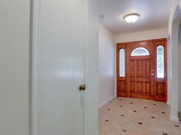 3rd image of 5498 Del Oro Dr
