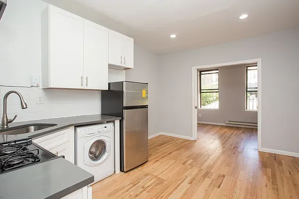 Rented by MNS Marketing | media 9