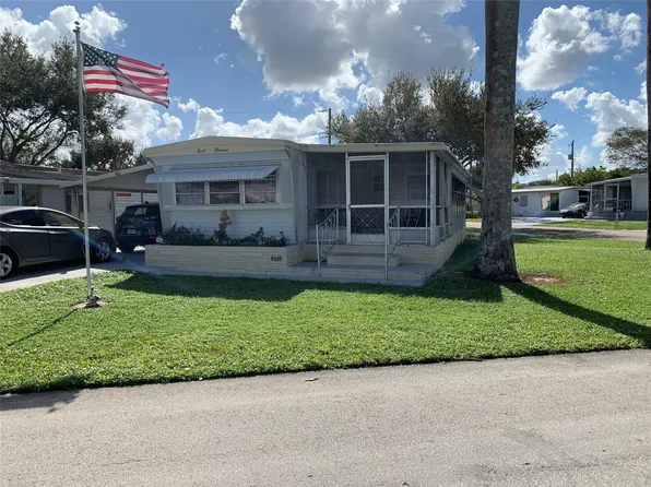 8660 SW 19th Street, Davie, FL 33324