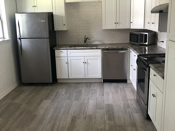 3rd image of 5155 Parkview Dr
