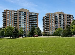 1140 Parkwest Pl #302, Mississauga, ON L5E3K9