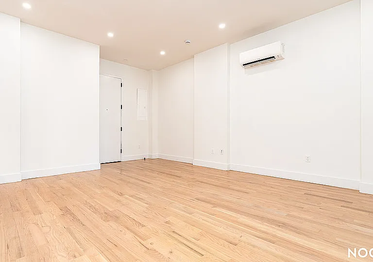 489 Grand St #2C — Photo 6