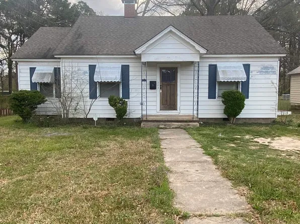 303 S Gabbert St, Monticello, AR 71655