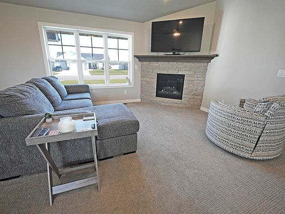 3rd image of 880 Joeanna Way