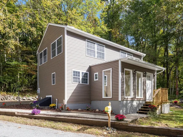 14 Brown School Road, Preston, CT 06365