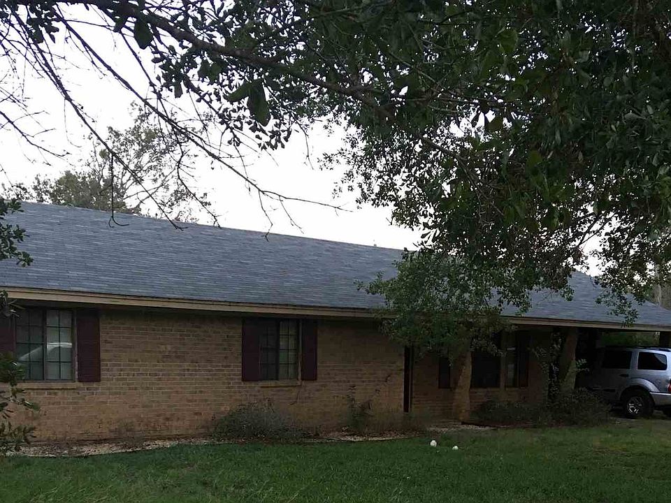 2nd image of 911 Phyllis Ln