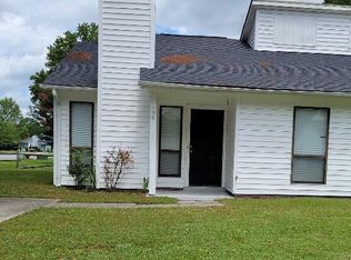 196 Village Cir, Jacksonville, NC 28546