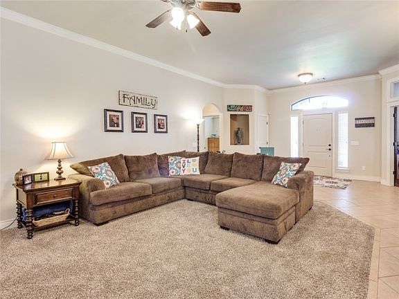 5th image of 8913 SW 46th St