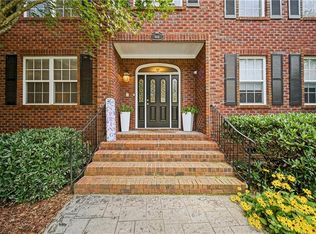 844 Greenfield Ln, Chesapeake, VA 23322