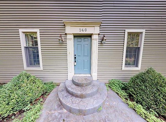 2nd image of 140 Hemlock Hollow Dr