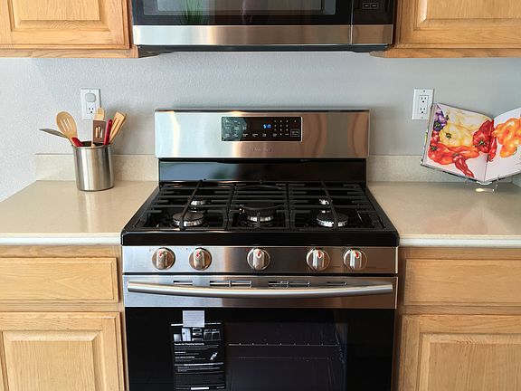 4th image of 6118 Hefley St #46