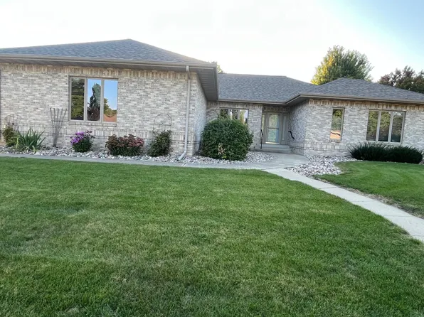 1403 Country Club Ln, Spencer, IA 51301