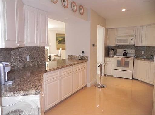 Home For Sale In Beach Walk