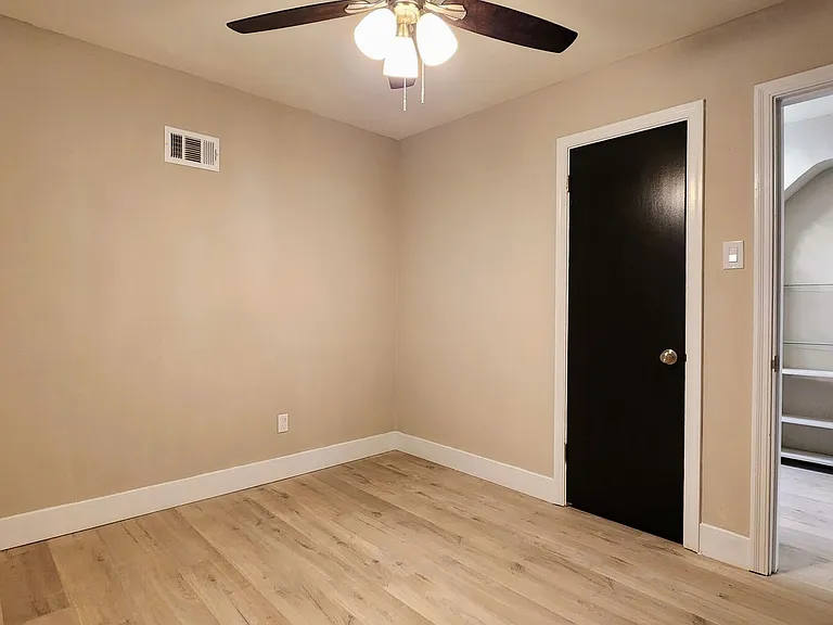 6266 Nottingham Avenue — Photo 9